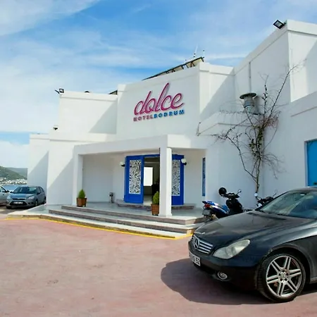 Dolce - Adult Only מלון 3*